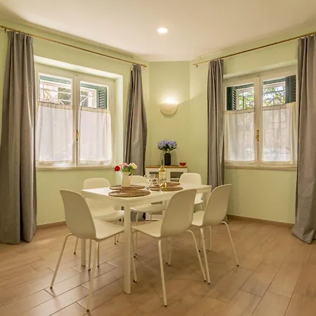 Domus Gianicolo 2b Apartament *