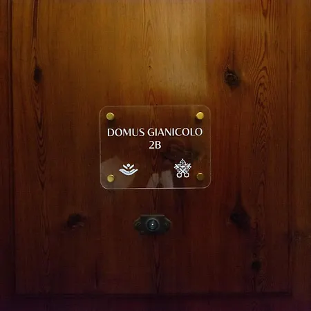 Domus Gianicolo 2b شقة *
